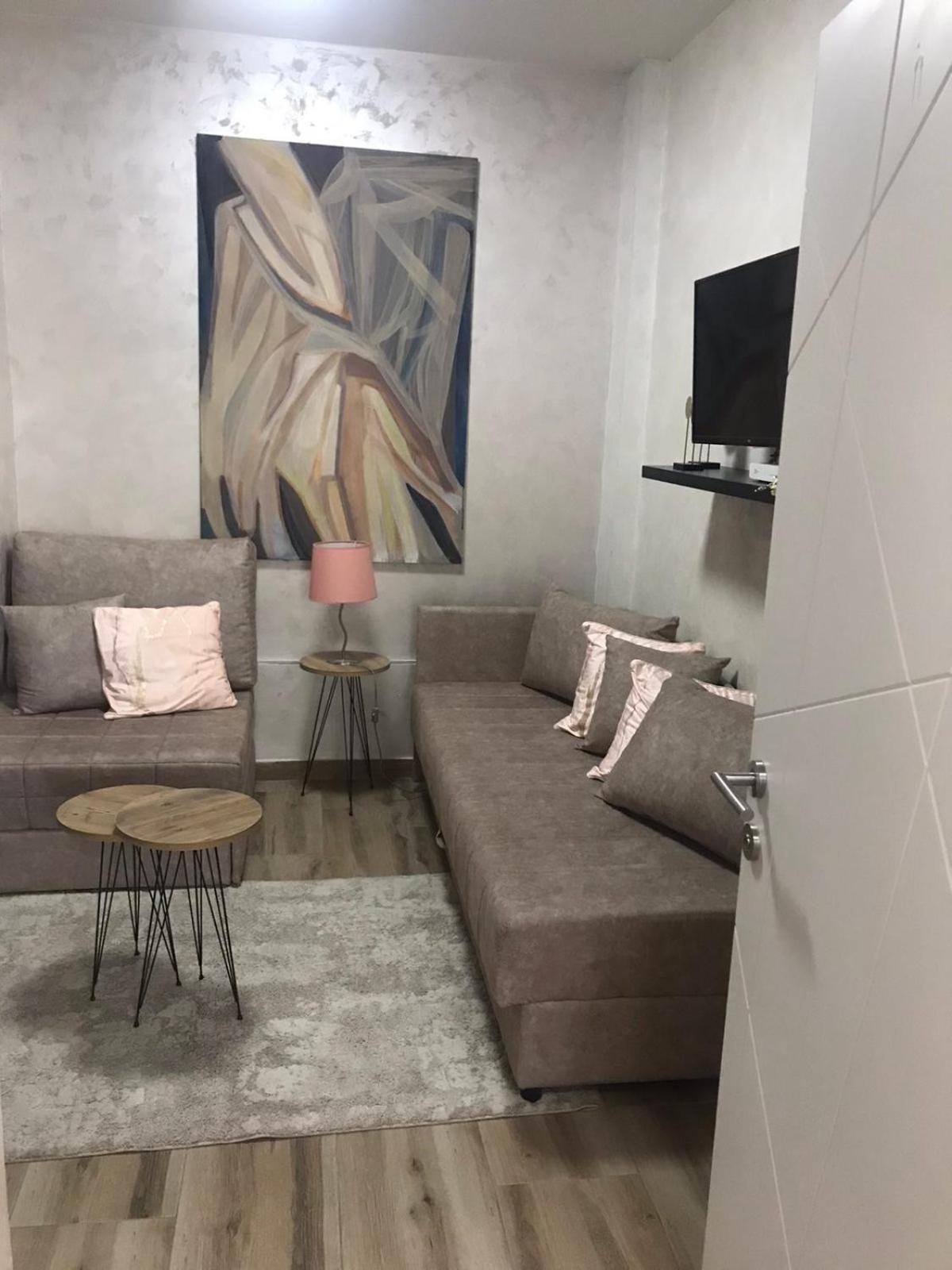 Apartments Dunja โนวีซาด ภายนอก รูปภาพ