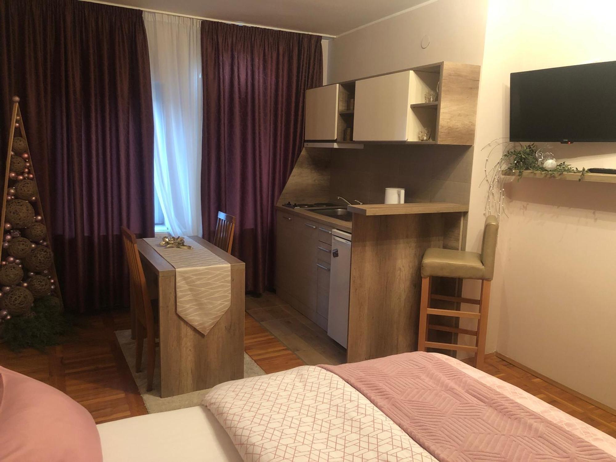 Apartments Dunja โนวีซาด ภายนอก รูปภาพ